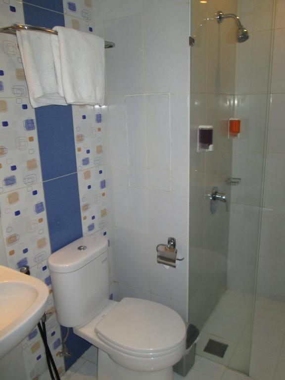 Dewarna Hotel Arifin Bunul 객실 사진